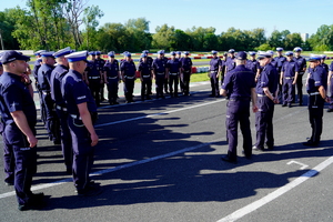 policjanci biorą udział w wojewódzkich eliminacjach do konkursu „Policjant Ruchu Drogowego 2024”