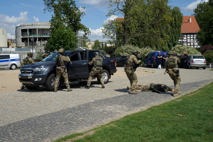 policyjny piknik na Wyspie Młyńskiej