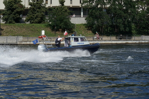policyjny piknik na Wyspie Młyńskiej