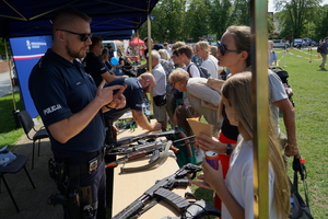 policyjny piknik na Wyspie Młyńskiej