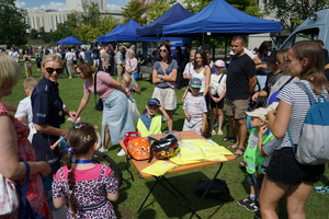 policyjny piknik na Wyspie Młyńskiej