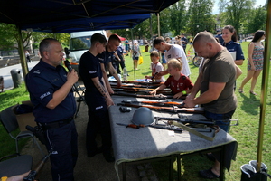 policyjny piknik na Wyspie Młyńskiej