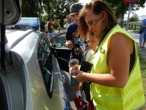 Policjanci podczas &quot;Dni Włocławka&quot; w ramach działań &quot;Dzielnicowy bliżej nas&quot;