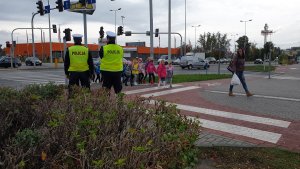 Policjanci ruchu drogowego podczas działań NURD