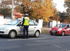 Policjanci ruchu drogowego podczas działań na włocławskich drogach sprawdzali trzeźwość kierujących