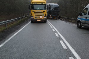 Działania ruchu drogowego na drodze w związku z wypadkiem drogowym