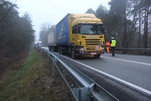 Działania ruchu drogowego na drodze w związku z wypadkiem drogowym