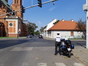 Policjanci ruchu drogowego podczas zabezpieczenia uroczystości we Włocławku