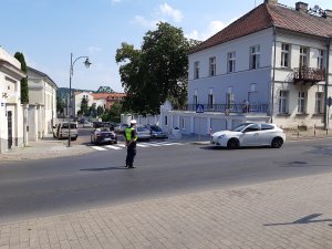 Policjanci ruchu drogowego podczas zabezpieczenia uroczystości we Włocławku