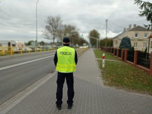 Policjant podczas działań kontrolnych zgodnie z treścią informacji