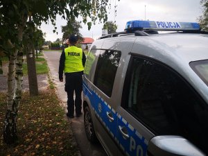 Policjant podczas działań kontrolnych zgodnie z treścią informacji