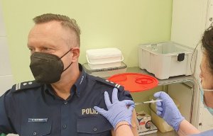 Policjanci podczas szczepień na Covid-19