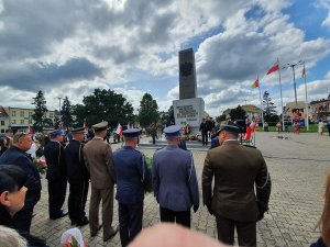 Policjanci podczas uroczystości zgodnie z treścią komunikatu