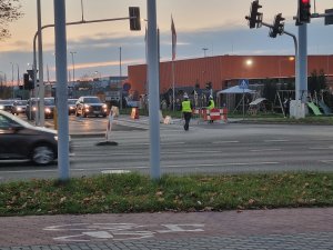 Policjanci podczas działań znicz zgodnie treścią komunikatu