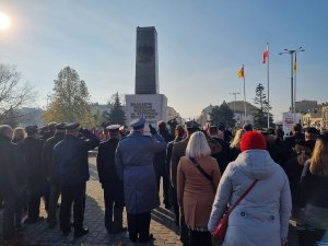 Policjanci podczas uroczystości zgodnie z treścią komunikatu