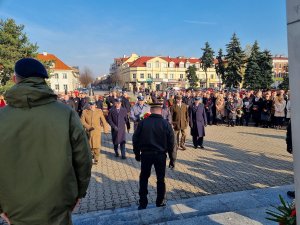 Policjanci podczas uroczystości zgodnie z treścią komunikatu