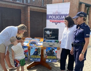 Policjanci podczas pikniku