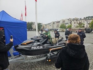 Policjanci podczas uroczystości promowali zawód