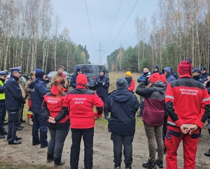 Służby podczas ćwiczeń na terenie leśnym i przywodnym