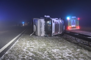 Zdjęcia z miejsca kolizji na autostradzie