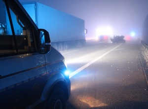 Zdjęcia z miejsca kolizji na autostradzie