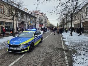 Policjanci podczas zabezpieczania przemarszu