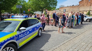 Policjanci podczas zabezpieczania przemarszu ulicami Włocławka