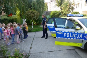 Policjanci podczas spotkań z dziećmi