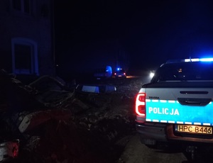 Działania policjantów na terenach zalanych