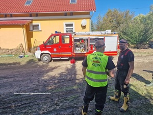 Działania policjantów na terenach zalanych