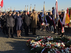 Policjanci podczas uroczystości