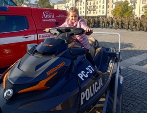 Policjanci podczas przysięgi WOT