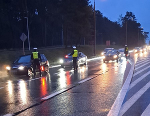 Policjanci podczas kontroli trzeźwości