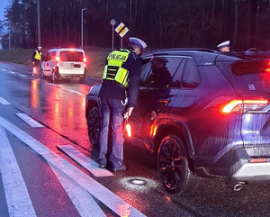 Policjanci podczas kontroli trzeźwości