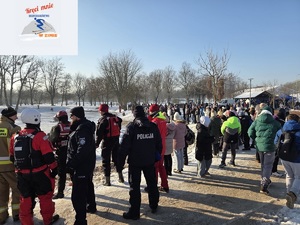 Pokazy ratownictwa na lodzie przed zbliżającymi się feriami