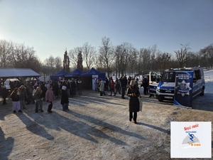 Pokazy ratownictwa na lodzie przed zbliżającymi się feriami