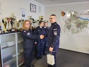Spotkanie w Komendzie Miejskiej Policji z kadetami Zespołu Szkół Akademickich, którzy zajęli III miejsce w konkursie o POLICJI