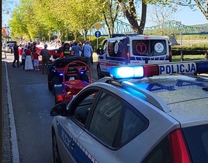 Policjanci podczas zabezpieczenia przemarszu ulicami Włocławka