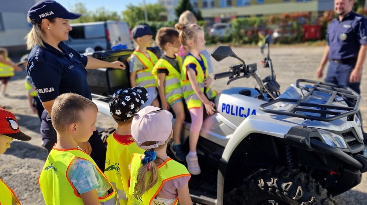 Dzieci Odwiedziły Policjantów Wiadomości Kmp We Włocławku 2643